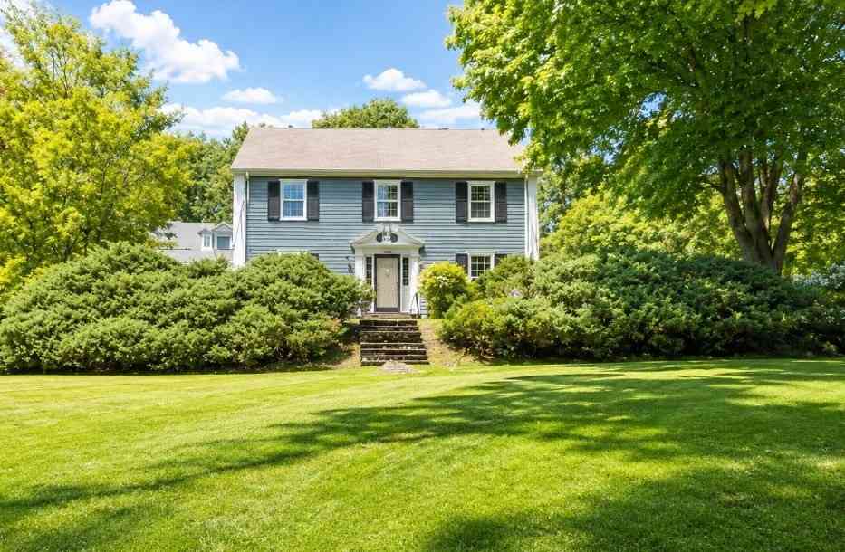 Homes For Sale - 209 Follen Road<br/> Lexington, MA 02421