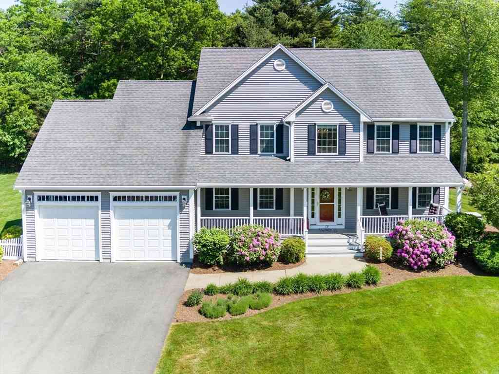 Homes For Sale - 79 Foxwood Lane<br/> Raynham, MA 02767