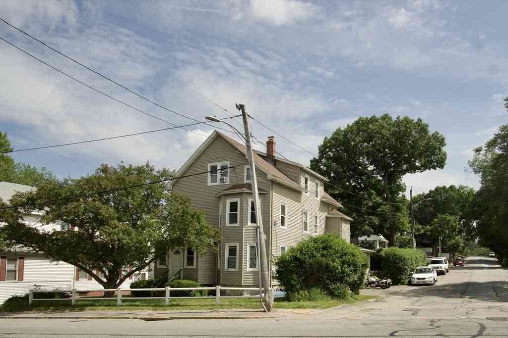 Multifamily For Rent - 696 Grafton St<br/> Worcester, MA 01604