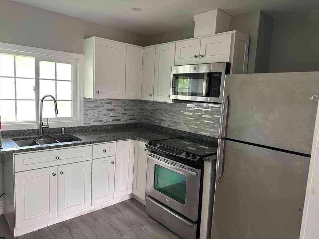 Apartment For Rent - 465 North Main #2<br/> Randolph, MA 02368
