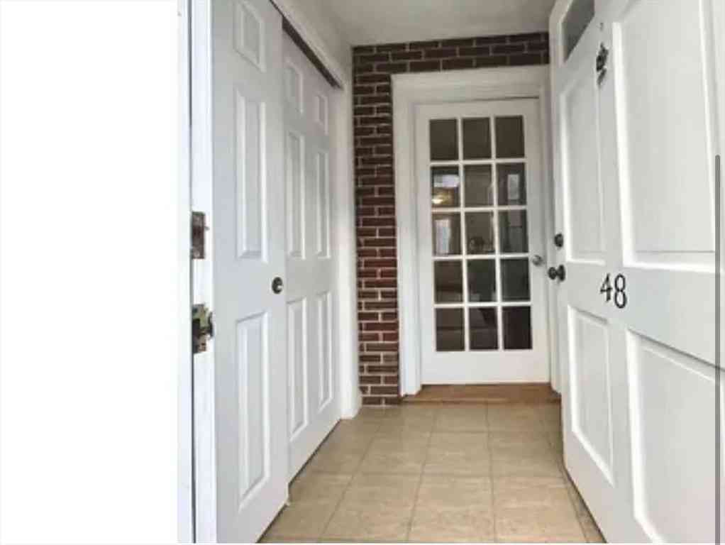 Condo For Rent - 48 Emerson Garden #48<br/> Lexington, MA 02420