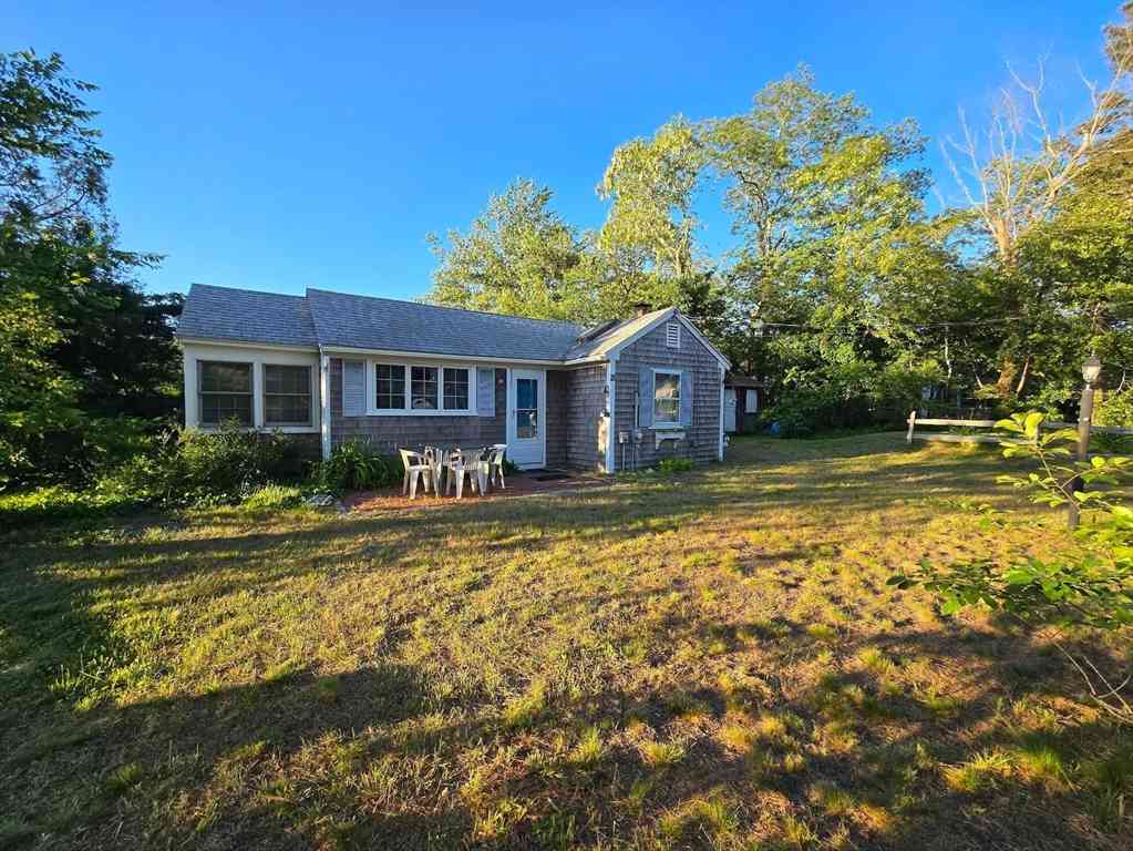 Homes For Sale - 18 Myrtle Ln<br/> Barnstable County, Dennis, MA 02639
