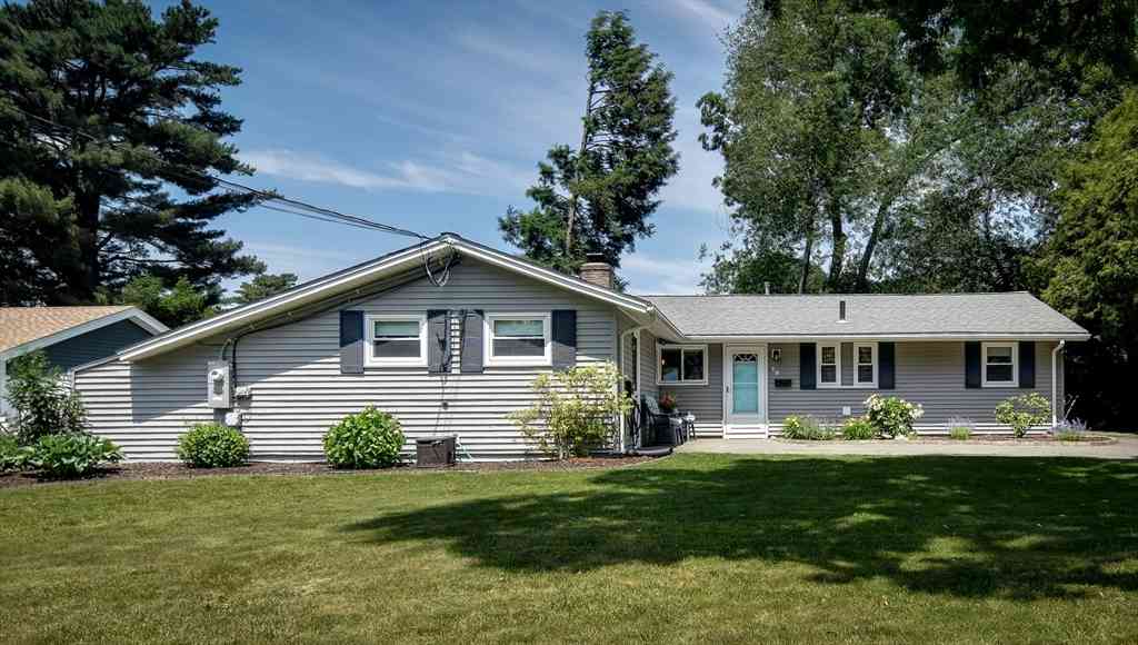 Homes For Sale - 19 Ruth Drive<br/> Framingham, MA 01701