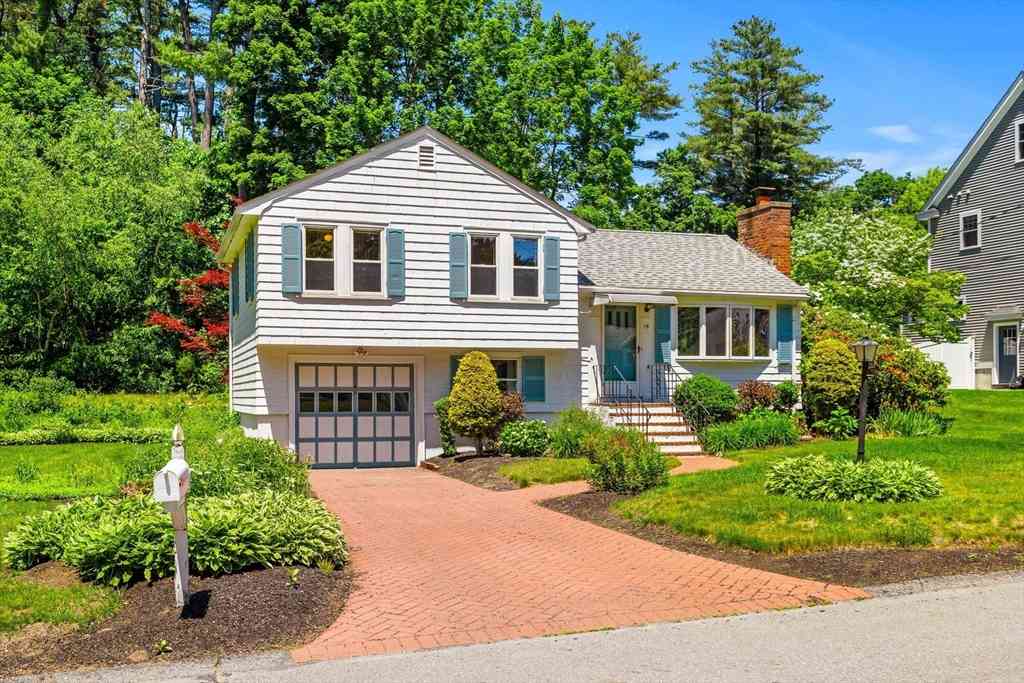Homes For Sale - 15 Pleasant St<br/> Burlington, MA 01803