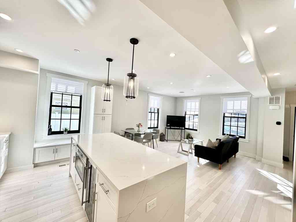 Homes For Rent - 11 Lowell Street #A<br/> Arlington, MA 02476