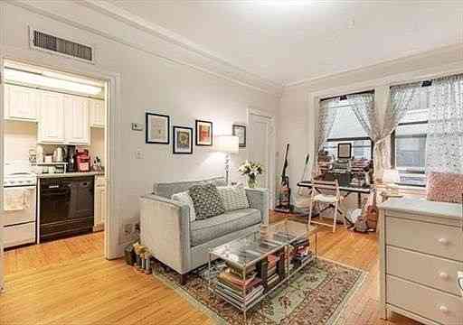 Condo For Rent - 464 Commonwealth #26<br/> Boston, MA 02215