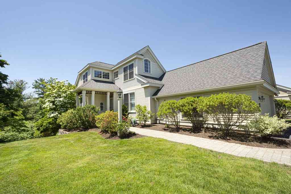 Condo For Sale - 53 Carriage Hill #53<br/> Southborough, MA 01772