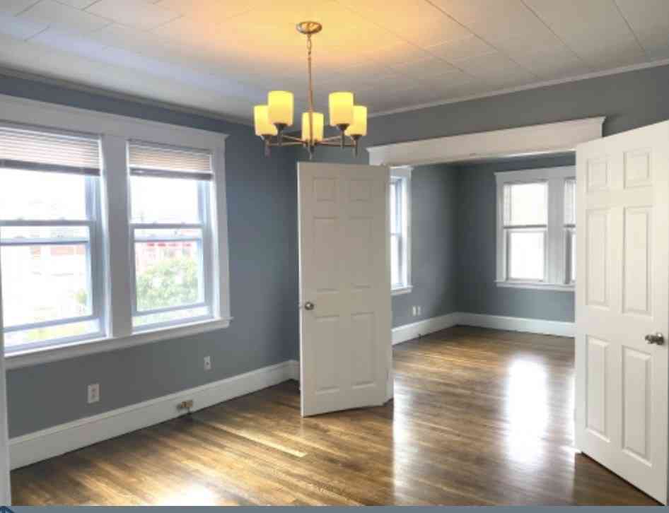 Apartment For Rent - 1083 Main St #1<br/> Waltham, MA 02451