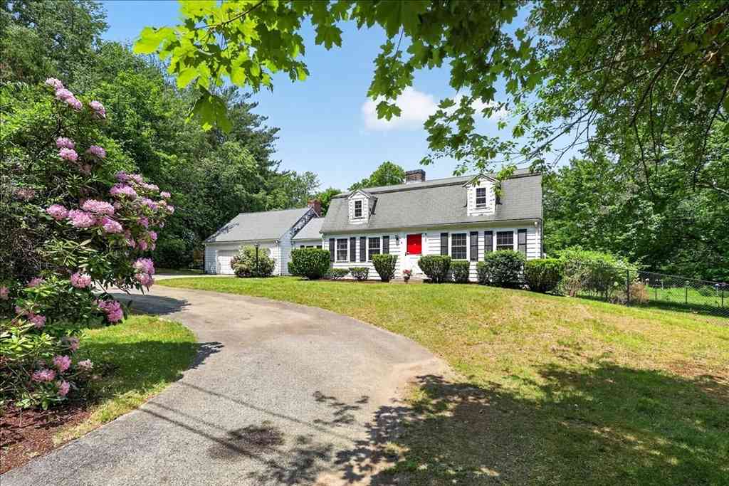 Homes For Sale - 17 Old Meeting House Lane<br/> Plymouth County, Norwell, MA 02061