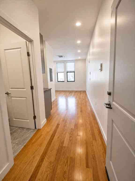 Apartment For Rent - 64 Market Street #402<br/> Lynn, MA 01901