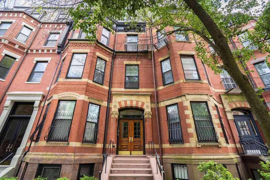 Condo For Sale - 333 Beacon St #3<br/> Boston, MA 02116