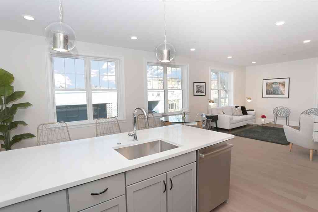 Condo For Rent - 336 Chelsea #ST<br/> Boston, MA 02128