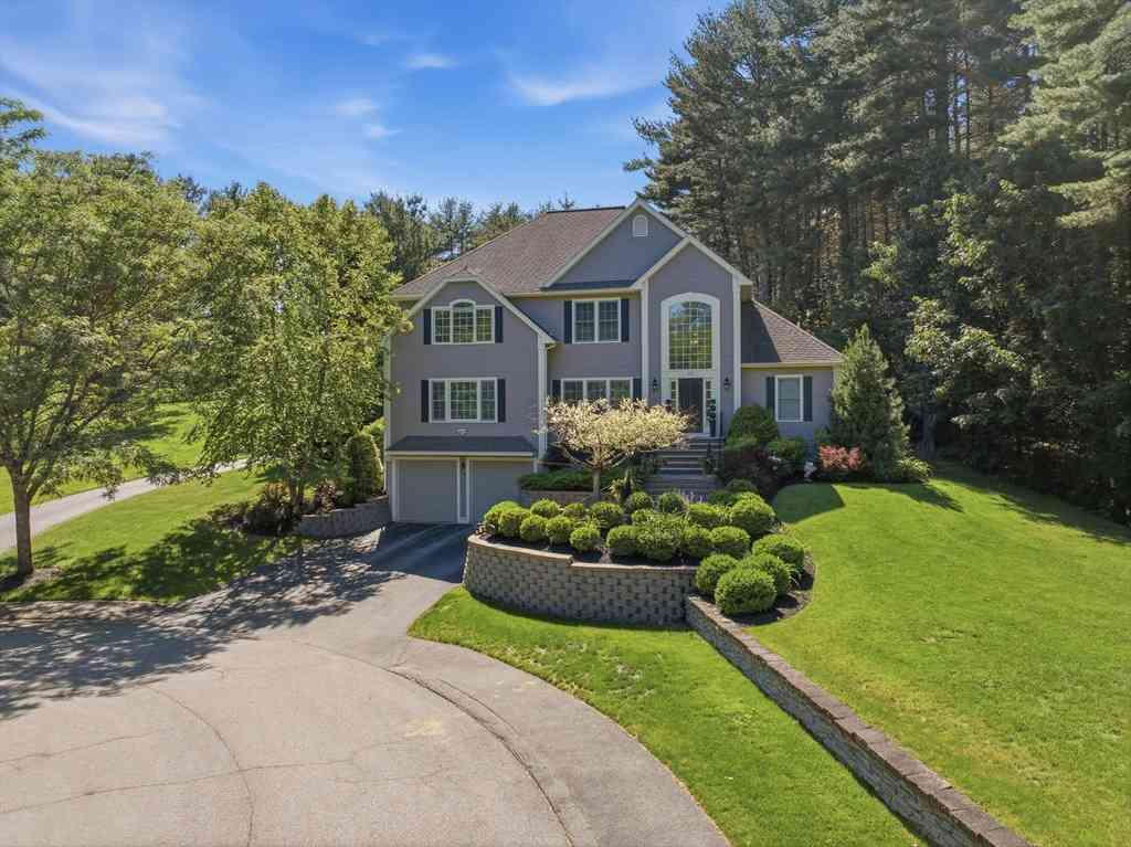Homes For Sale - 72 Sterling Ln<br/> North Andover, MA 01845