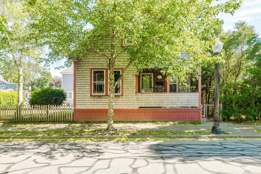 Homes For Sale - 666 Union St<br/> New Bedford, MA 02740