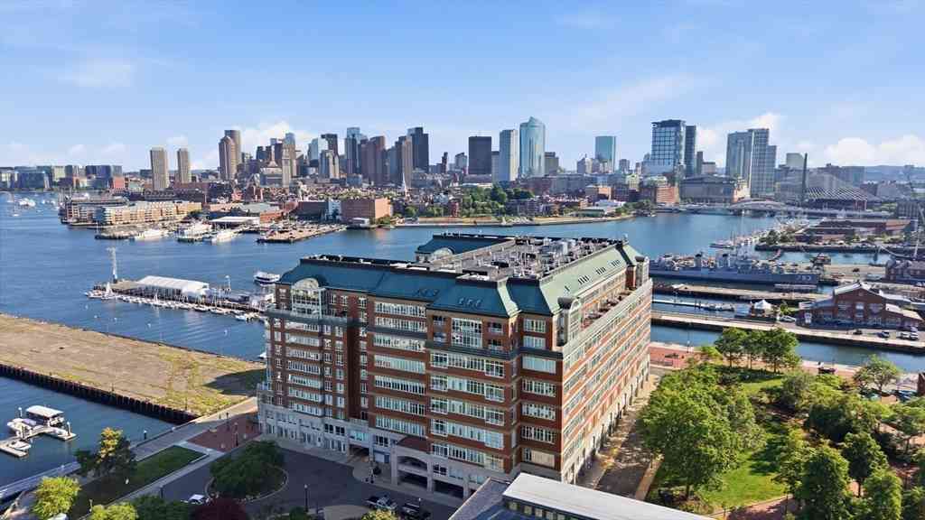 Condo For Sale - 197 Eighth St #901<br/> Boston, MA 02129