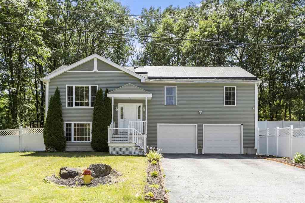 Homes For Sale - 22 Columbia Ave<br/> Fitchburg, MA 01420