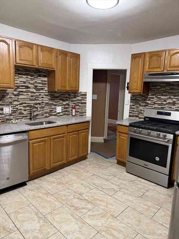 Apartment For Rent - 6 Bailey St #1<br/> Boston, MA 02124