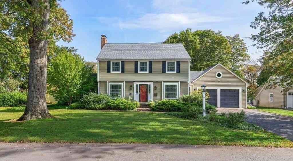 Homes For Sale - 36 Westwood Rd<br/> Shrewsbury, MA 01545