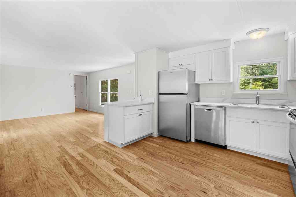 Mobile Home For Sale - 18 Foxtail_dr<br/> Plymouth County, Kingston, MA 02364
