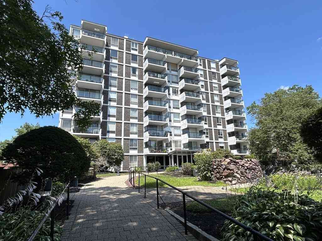 Condo For Rent - 60 Babcock St #74<br/> Brookline, MA 02446