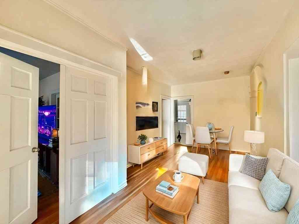 Condo For Rent - 1466 Commonwealth Ave #3<br/> Boston, MA 02135