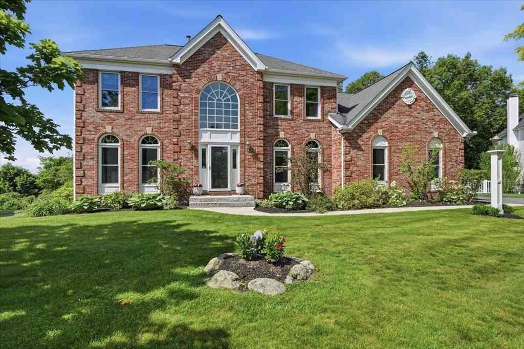 Homes For Sale - 202 Rosemont Dr<br/> Essex County, North Andover, MA 01845