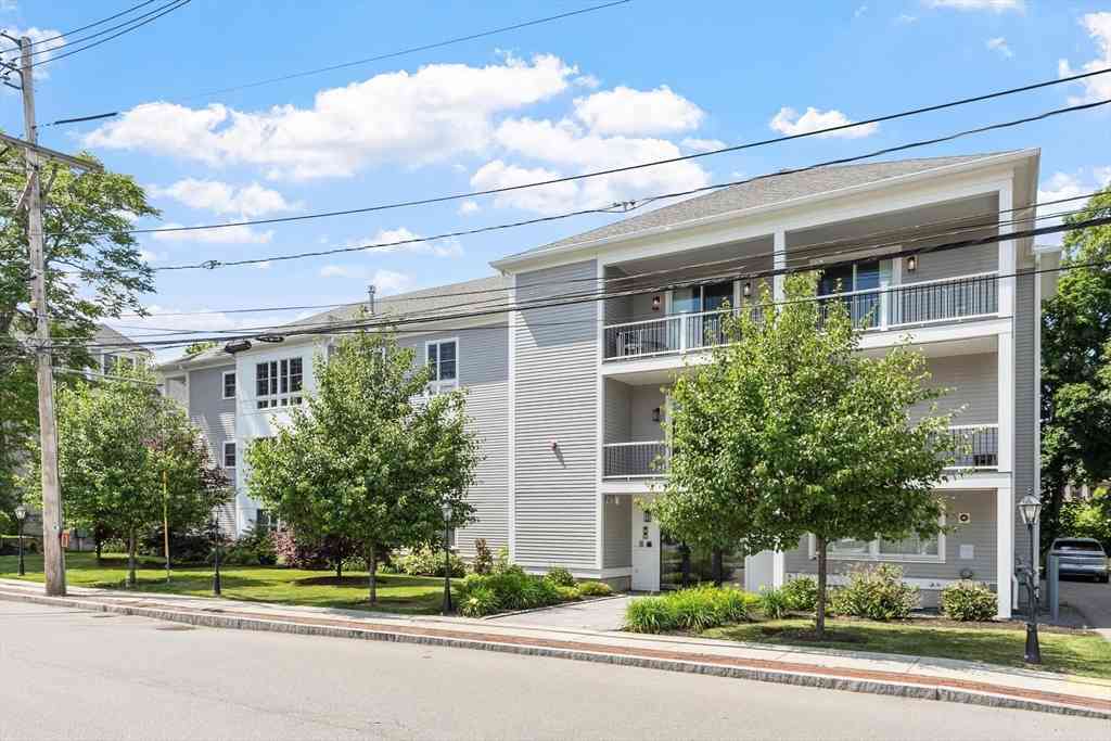 Condo For Sale - 76 South Ave #201<br/> Natick, MA 01760