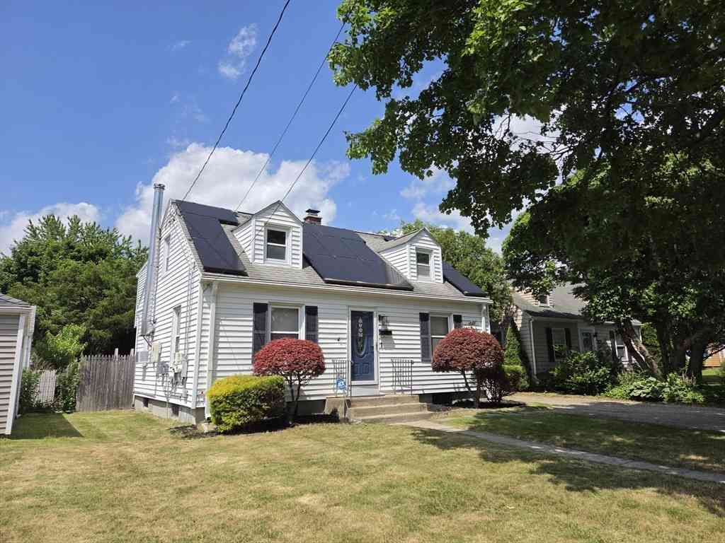 Homes For Sale - 216 Plumtree Rd<br/> Springfield, MA 01118