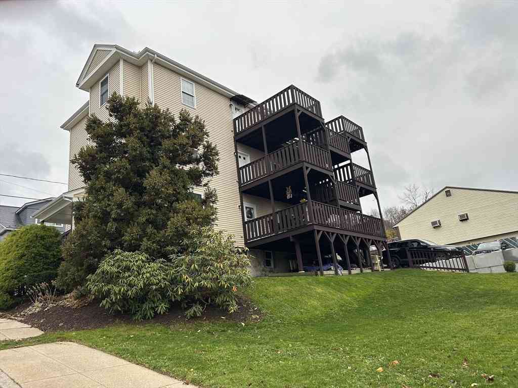 Condo For Sale - 131 Stewart #3B<br/> Fall River, MA 02720
