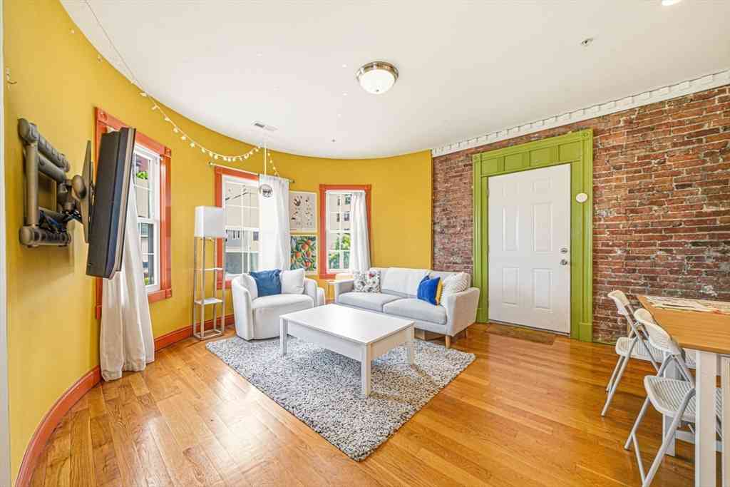 Condo For Sale - 12-14 Everett St #202<br/> Boston, MA 02134