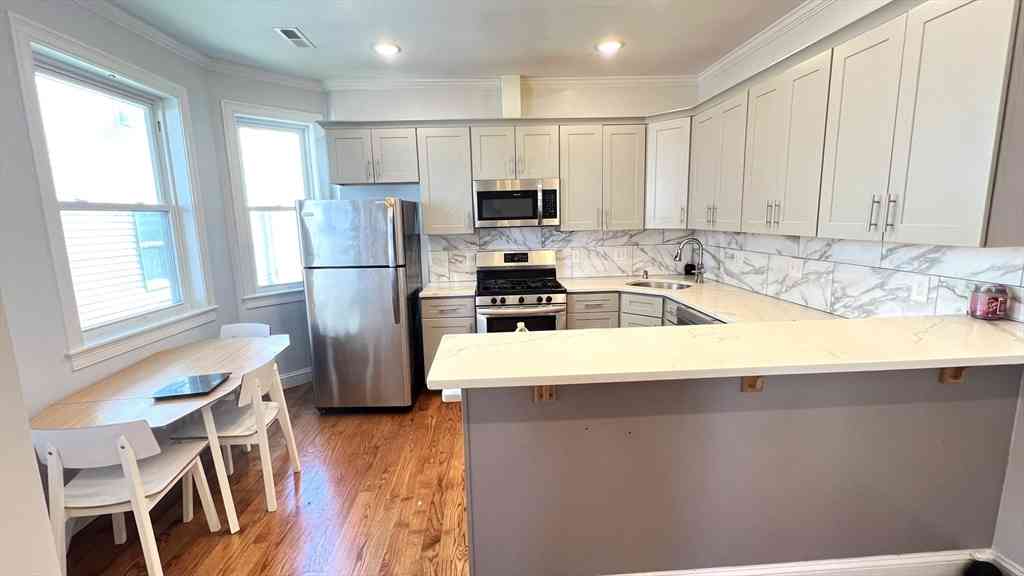 Apartment For Rent - 54 Crescent Ave #1<br/> Malden, MA 02148