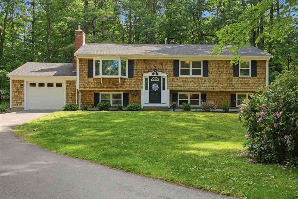 Homes For Sale - 236 Pine St.<br/> Plymouth County, Marshfield, MA 02050