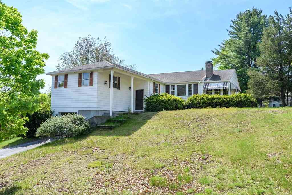 Homes For Sale - 4 Hickory Rd<br/> Natick, MA 01760
