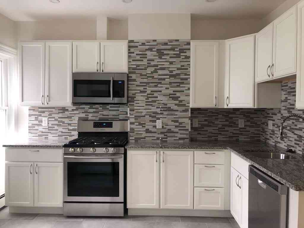 Condo For Rent - 4 Hardwick St #3<br/> Cambridge, MA 02141