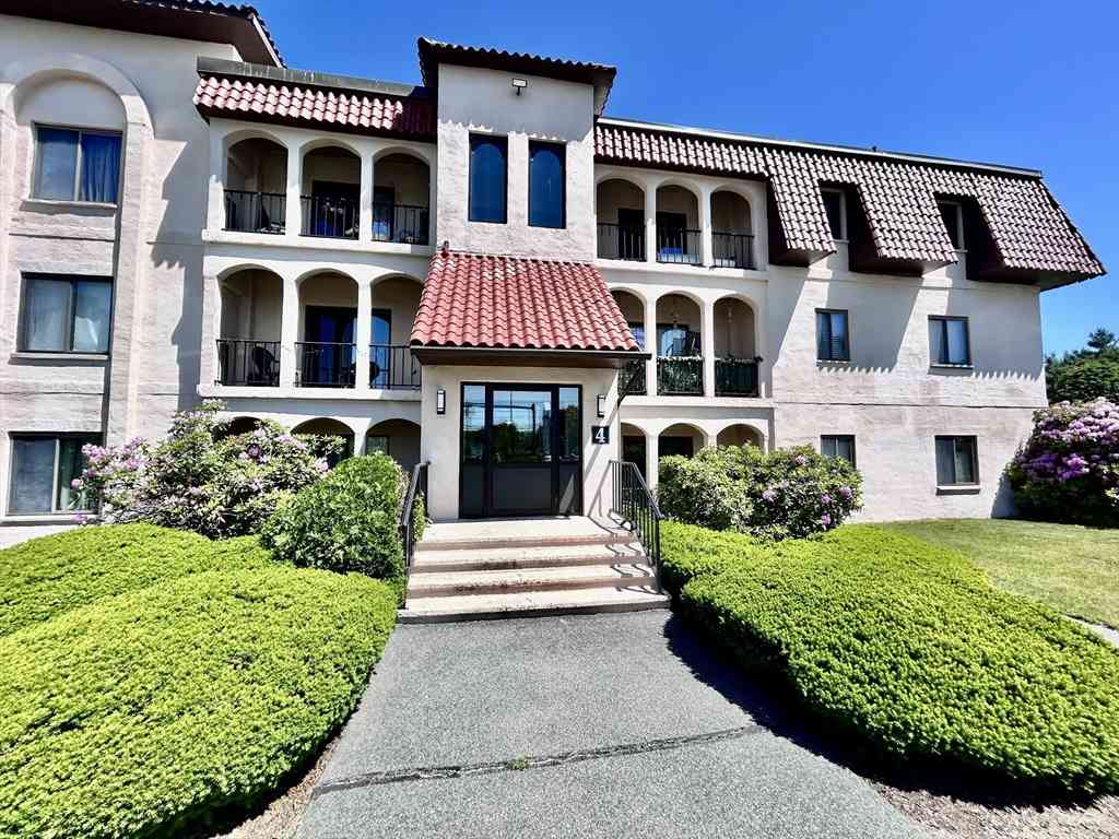 Condo For Rent - 685 Oak Street #4-6<br/> Brockton, MA 02301
