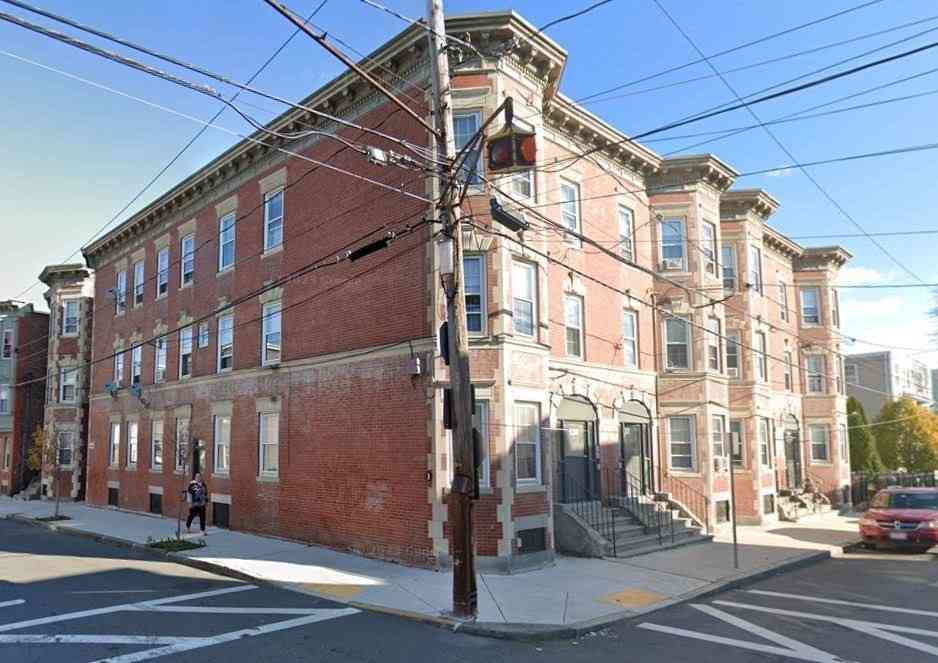 Apartment For Rent - 136 Congress #2<br/> Suffolk County, Chelsea, MA 02150