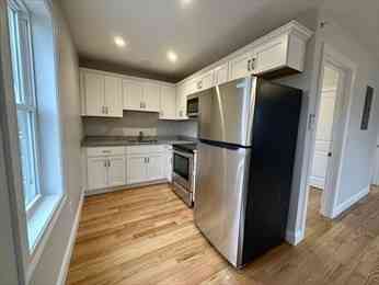 Apartment For Rent - 415 Danforth #3<br/> Bristol County, Taunton, MA 02780