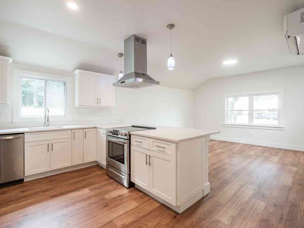 Homes For Rent - 117 Precinct Street<br/> Lakeville, MA 02347