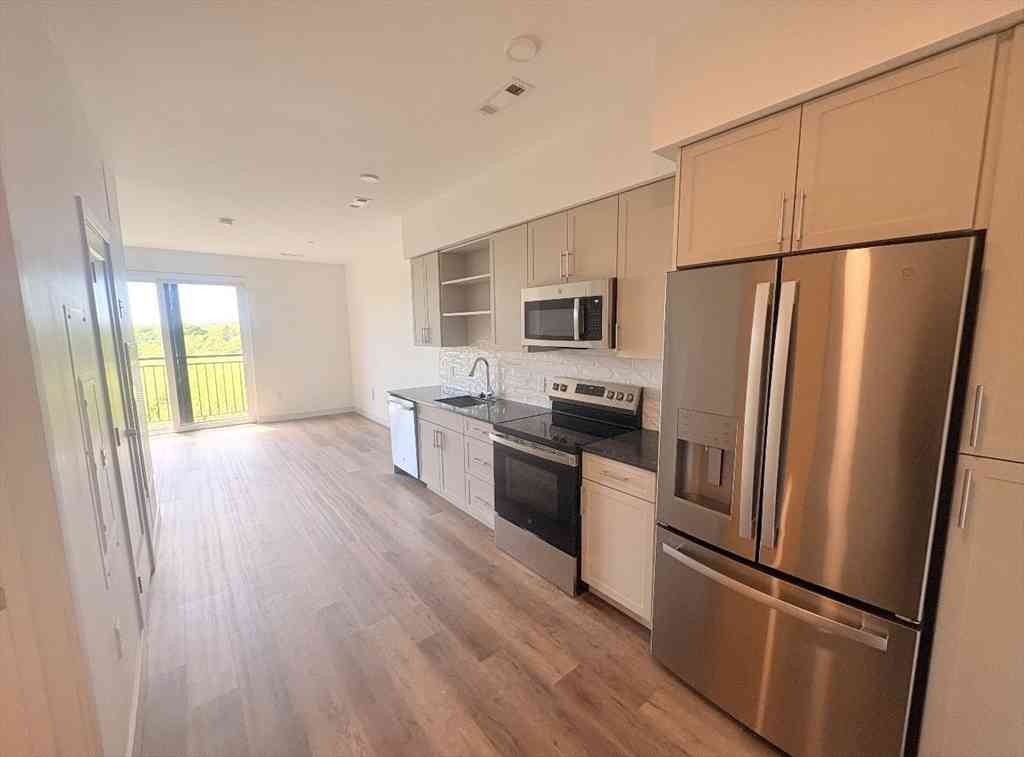 Apartment For Rent - 266 Canal Street #5511<br/> Salem, MA 01970