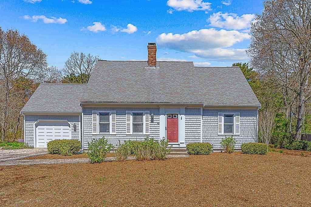 Homes For Sale - 43 Neshobe Road<br/> Mashpee, MA 02649