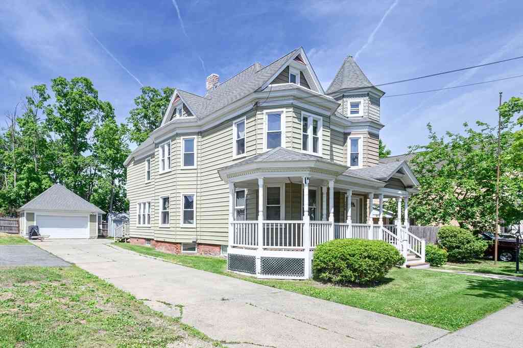 Homes For Sale - 130 Berkshire St<br/> Springfield, MA 01151
