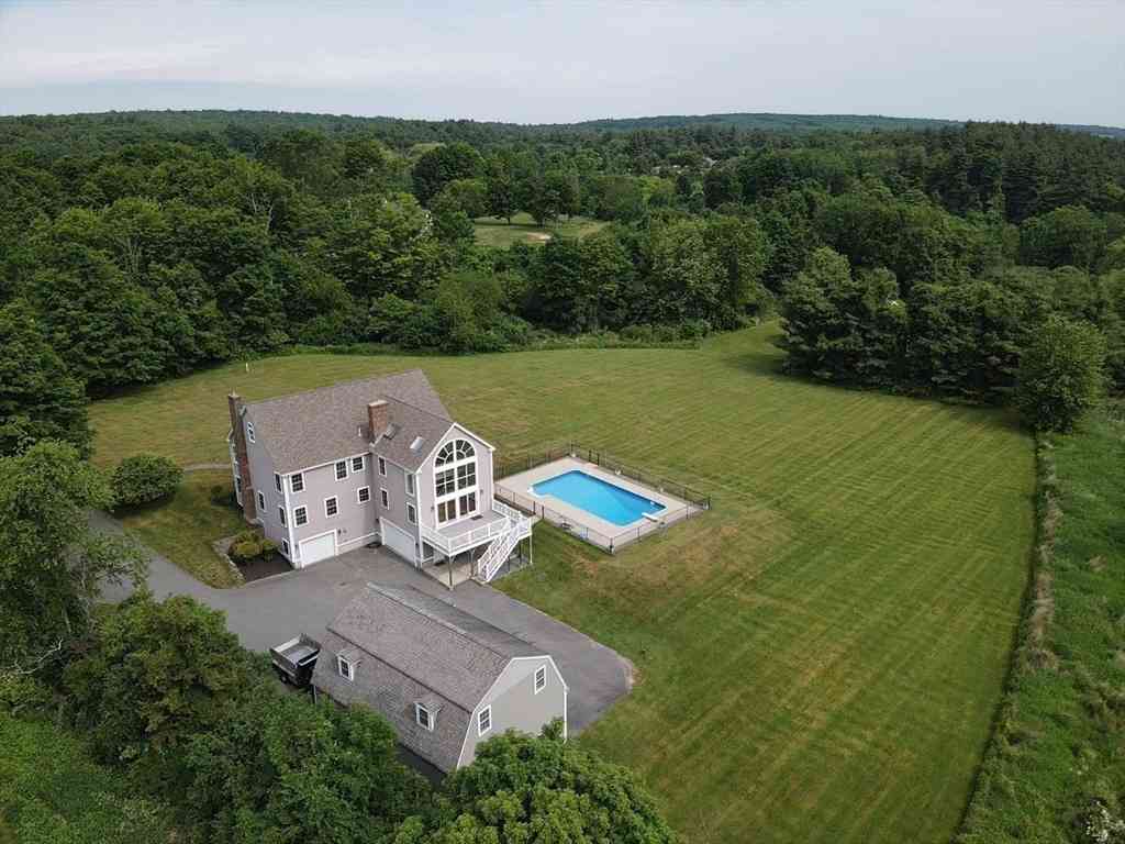 Homes For Sale - 21 Randall Rd<br/> Berlin, MA 01503