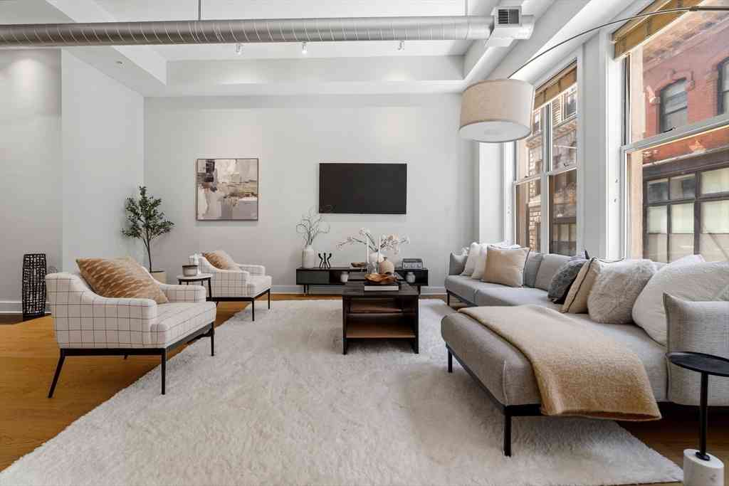 Condo For Sale - 43 Winter St #2<br/> Boston, MA 02108
