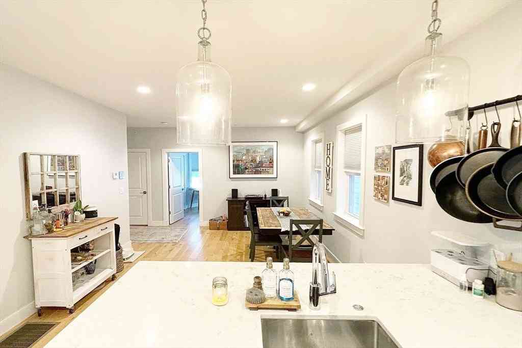 Condo For Rent - 335 Maverick St #1<br/> Boston, MA 02128