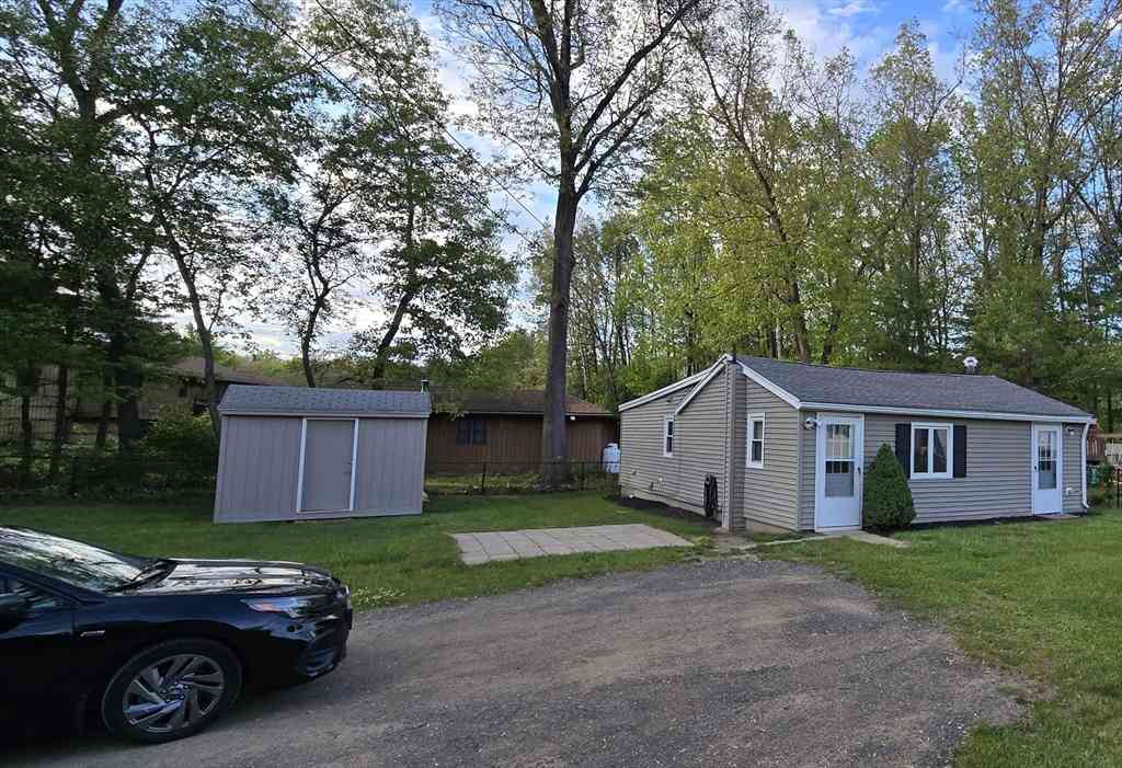 Apartment For Rent - 4R Camp Jahn Rd #1<br/> Hampshire County, Southampton, MA 01073