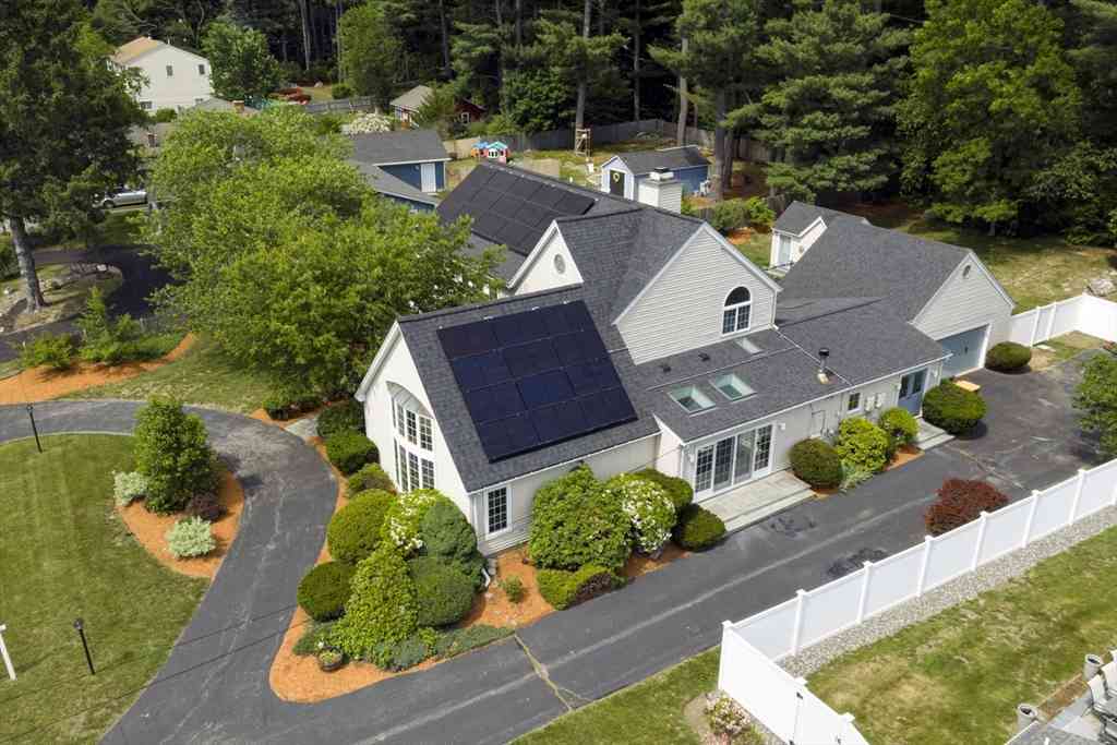 Homes For Sale - 17 Clara Rd<br/> Framingham, MA 01701