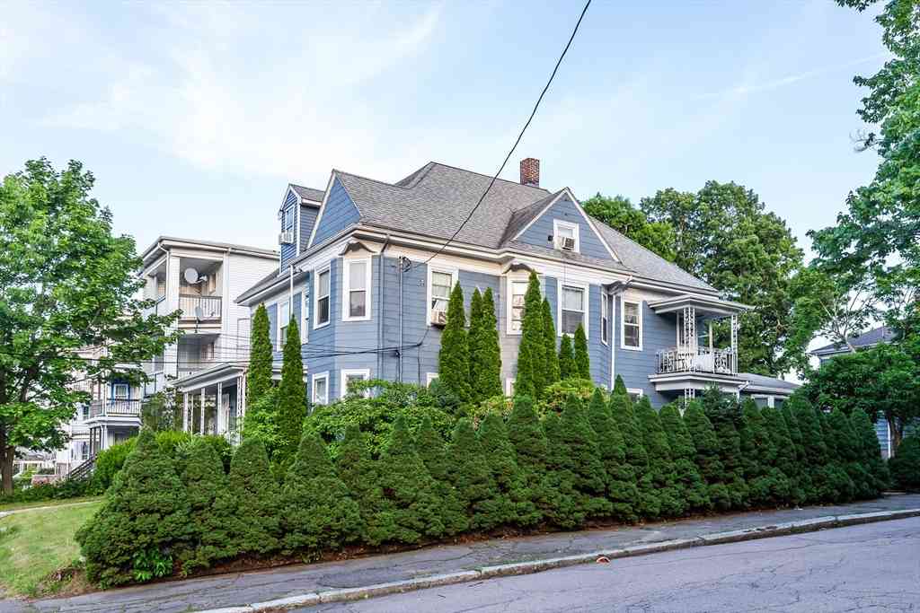 Apartment For Rent - 398 Spring St #1<br/> Brockton, MA 02301