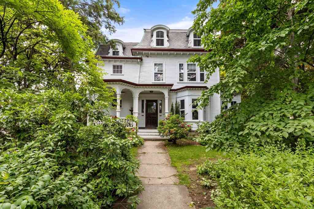 Apartment For Rent - 15 Myrtle Street #2<br/> Boston, MA 02130