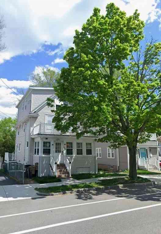 Homes For Rent - 292 Billings Rd<br/> Quincy, MA 02170