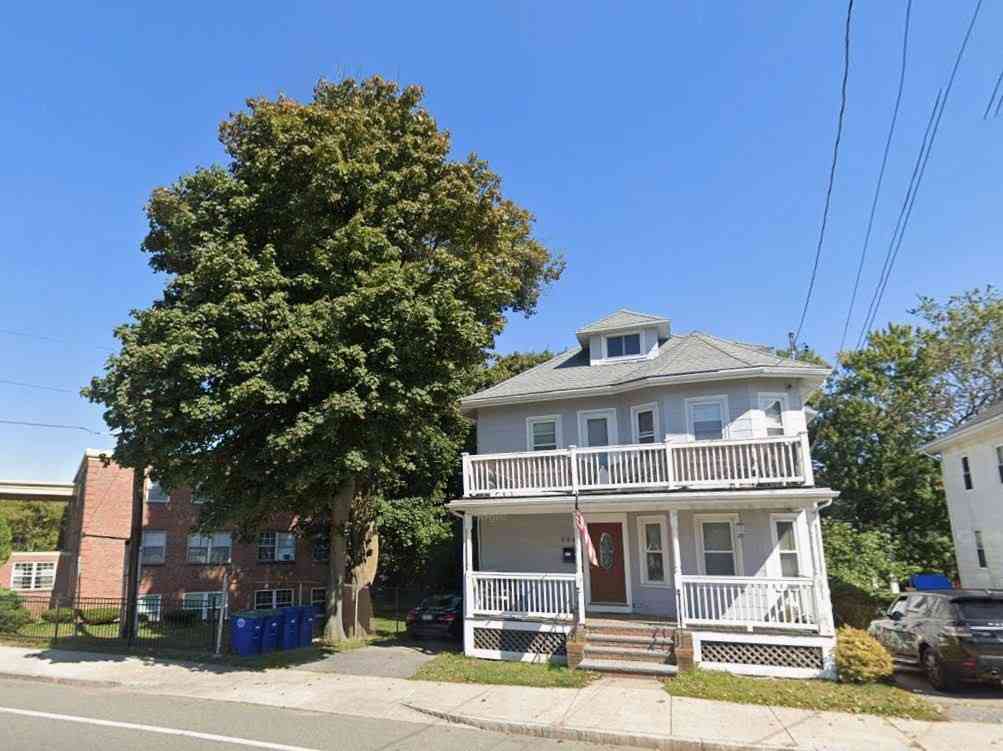 Apartment For Rent - 684 Washington St #2<br/> Braintree, MA 02184